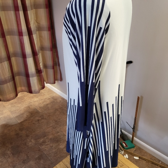 - NWT R&B collection, long tunic/dress, nevy/white, pockets, sz XL - Picture 11 of 12